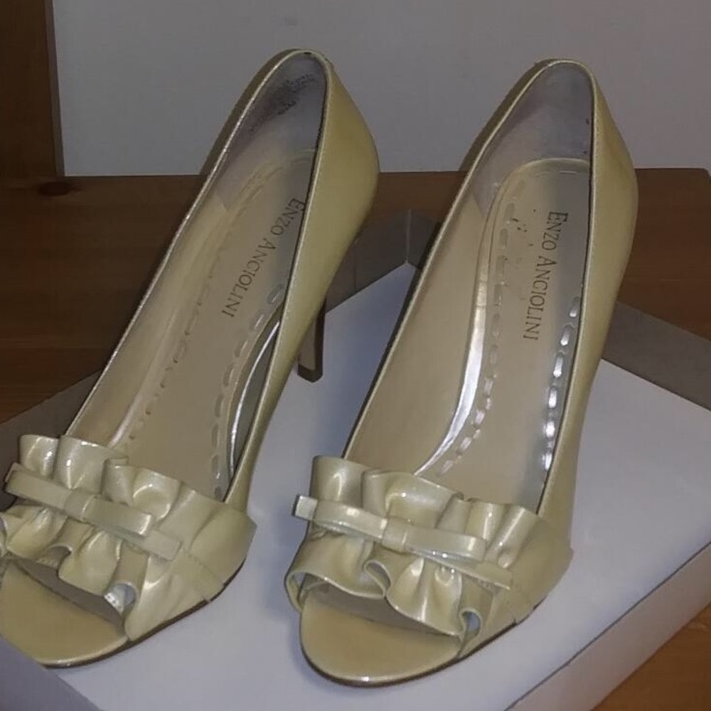 Enzo Angiolini high heels